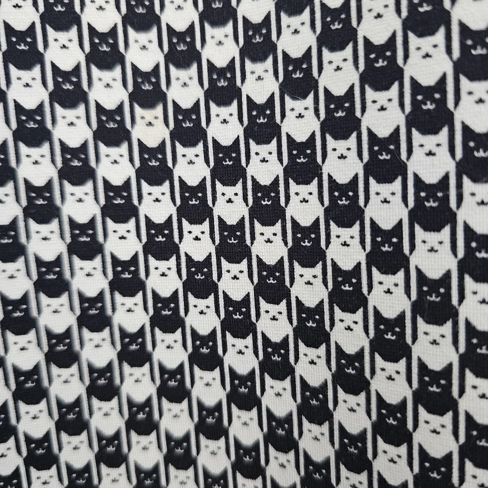 Betabrand Catstooth Dress Pant Yoga Pants L Short Petite NWOT Black White Cat - Picture 3 of 16